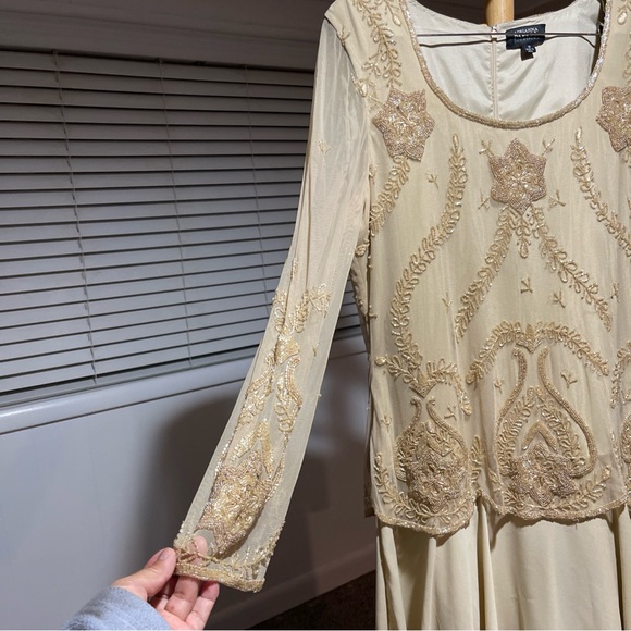 Adrianna Papell Cream Embellished Maxi Dress Size 18 Long Sleeve - Picture 6 of 16